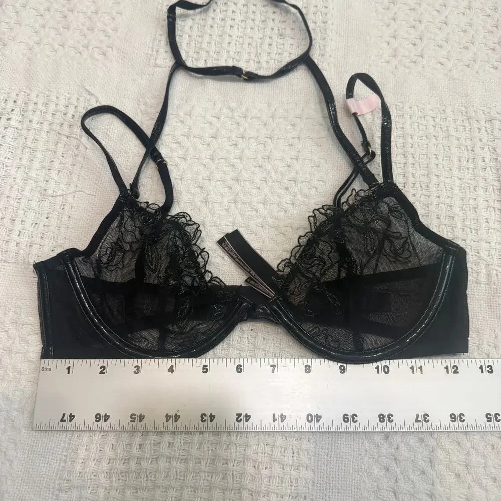 Victoria's Secret Very Sexy 32D strappy low cut demi choker bra BC3 3216